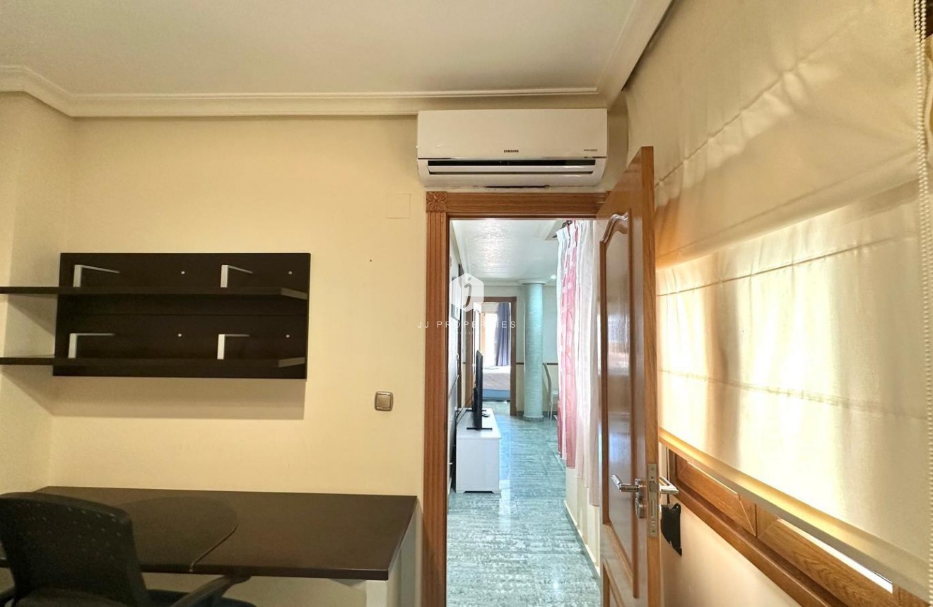 Aus zweiter Hand - Penthouse -
Torrevieja