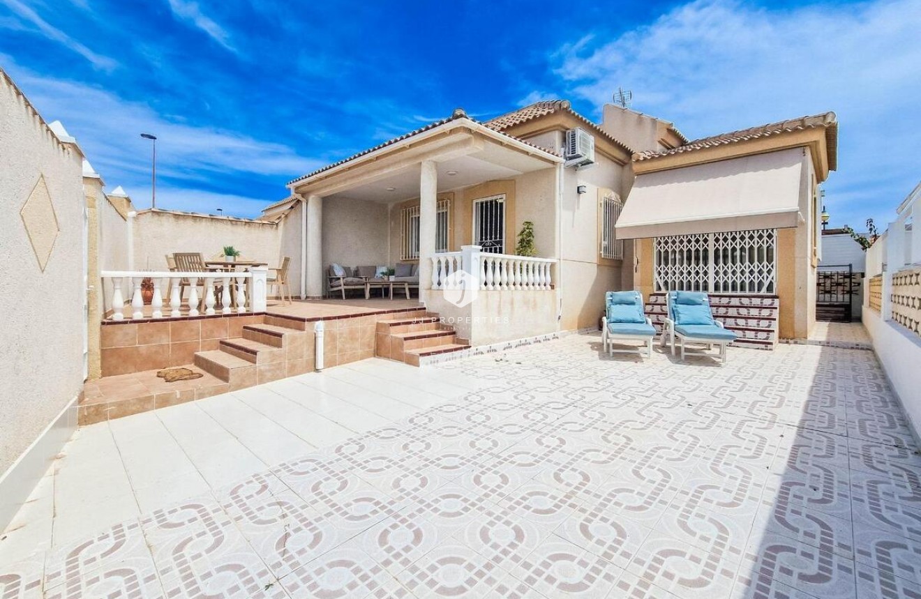 Tweedehands - Bungalow -
Torrevieja - Costa Blanca
