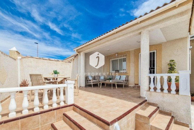 Tweedehands - Bungalow -
Torrevieja - Costa Blanca
