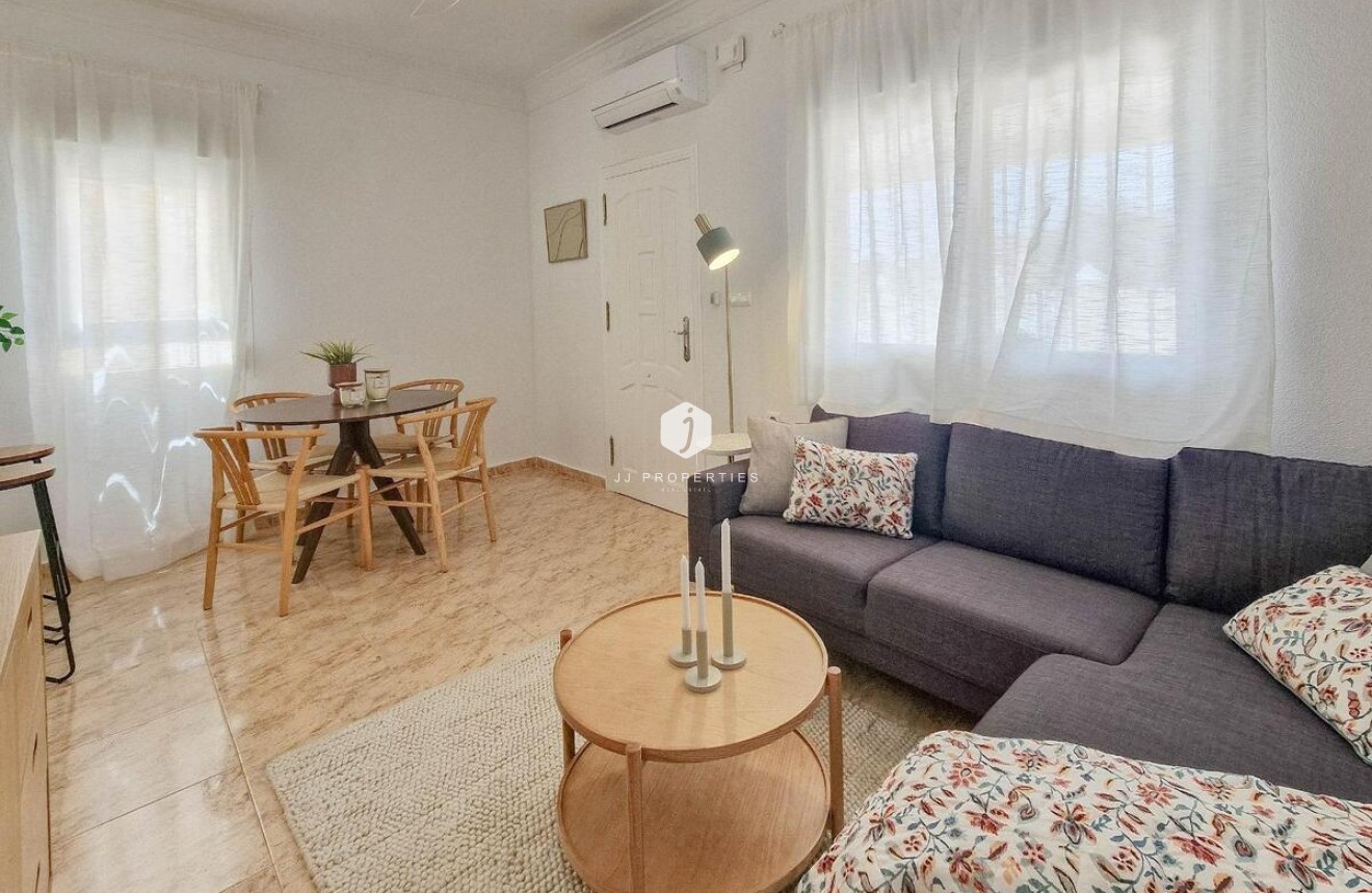 Tweedehands - Bungalow -
Torrevieja - Costa Blanca