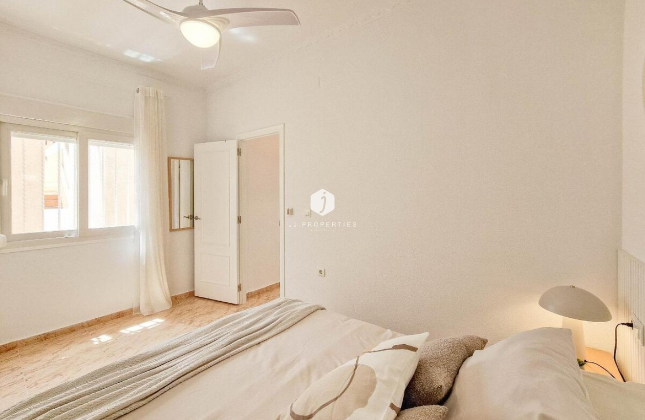 Tweedehands - Bungalow -
Torrevieja - Costa Blanca