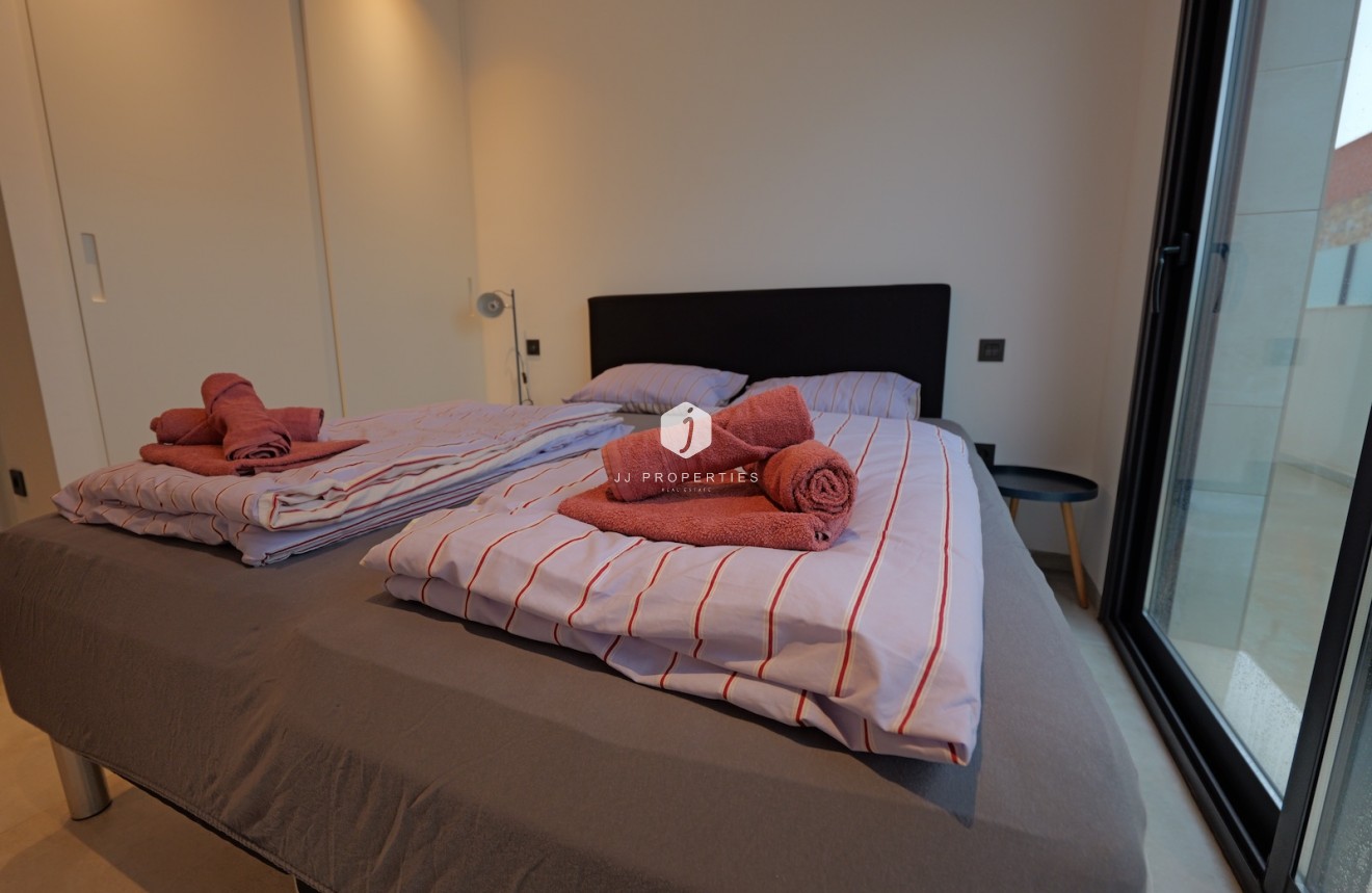 Tweedehands - Villa -
Rojales - Inland