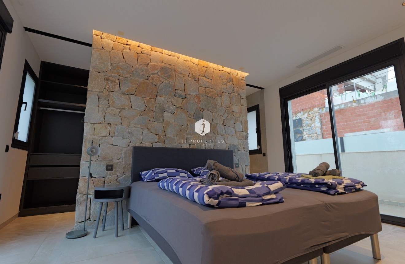 Tweedehands - Villa -
Rojales - Inland