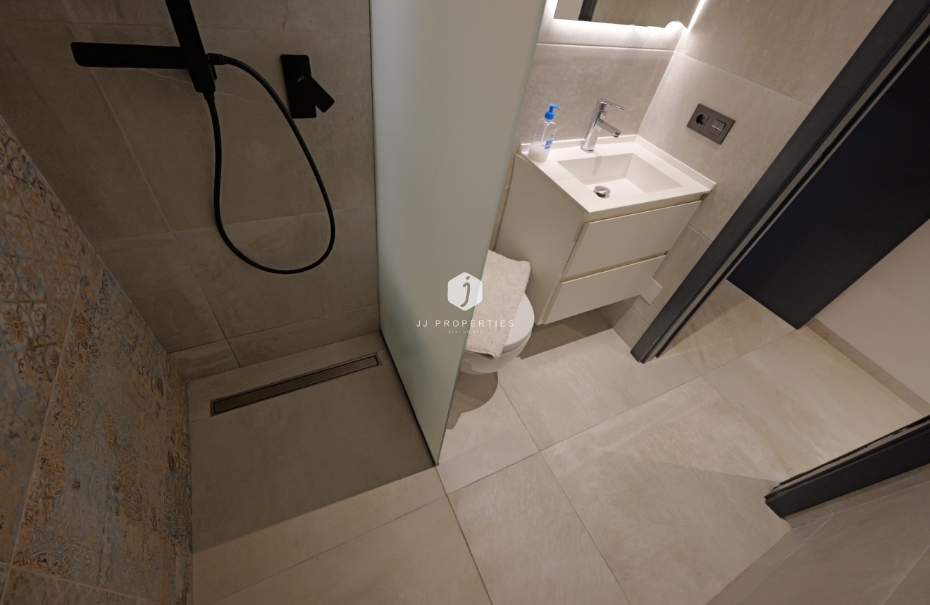 Tweedehands - Villa -
Rojales - Inland