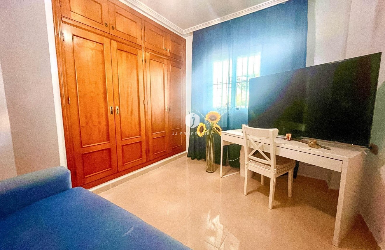 Resale - Bungalow -
Orihuela Costa - Lomas De Cabo Roig-los Dolses