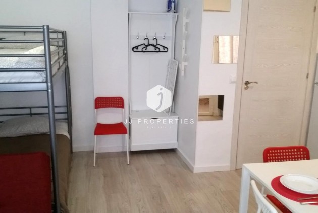 Tweedehands - Appartement / flat -
Torrevieja - Playa del Cura