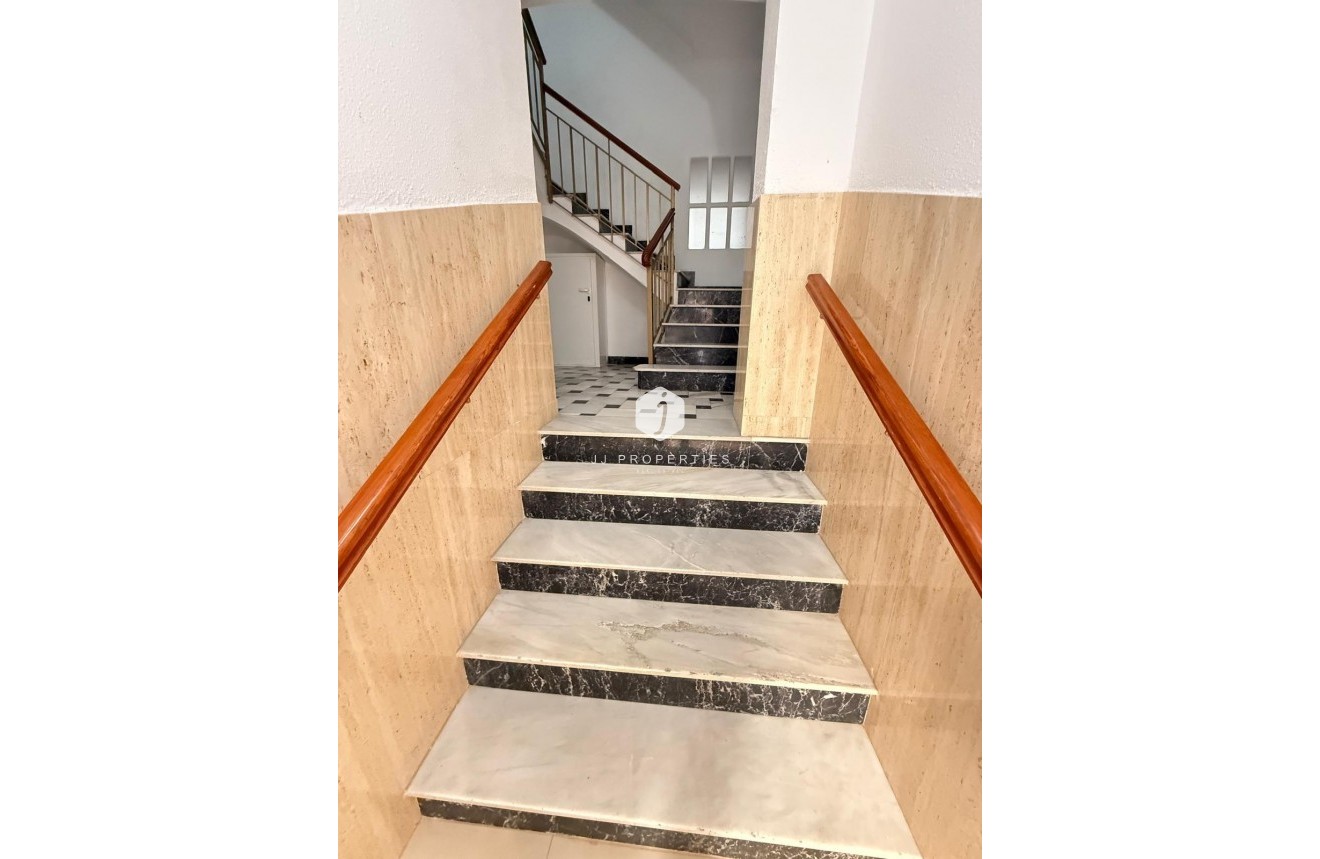 Tweedehands - Appartement / flat -
Torrevieja - Playa del Cura