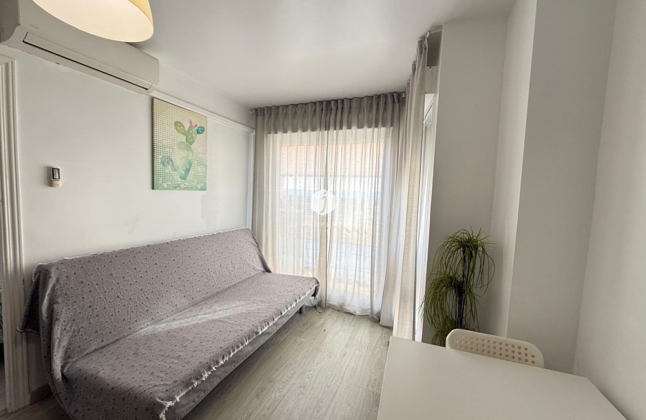 Tweedehands - Appartement / flat -
Torrevieja - Playa del Cura