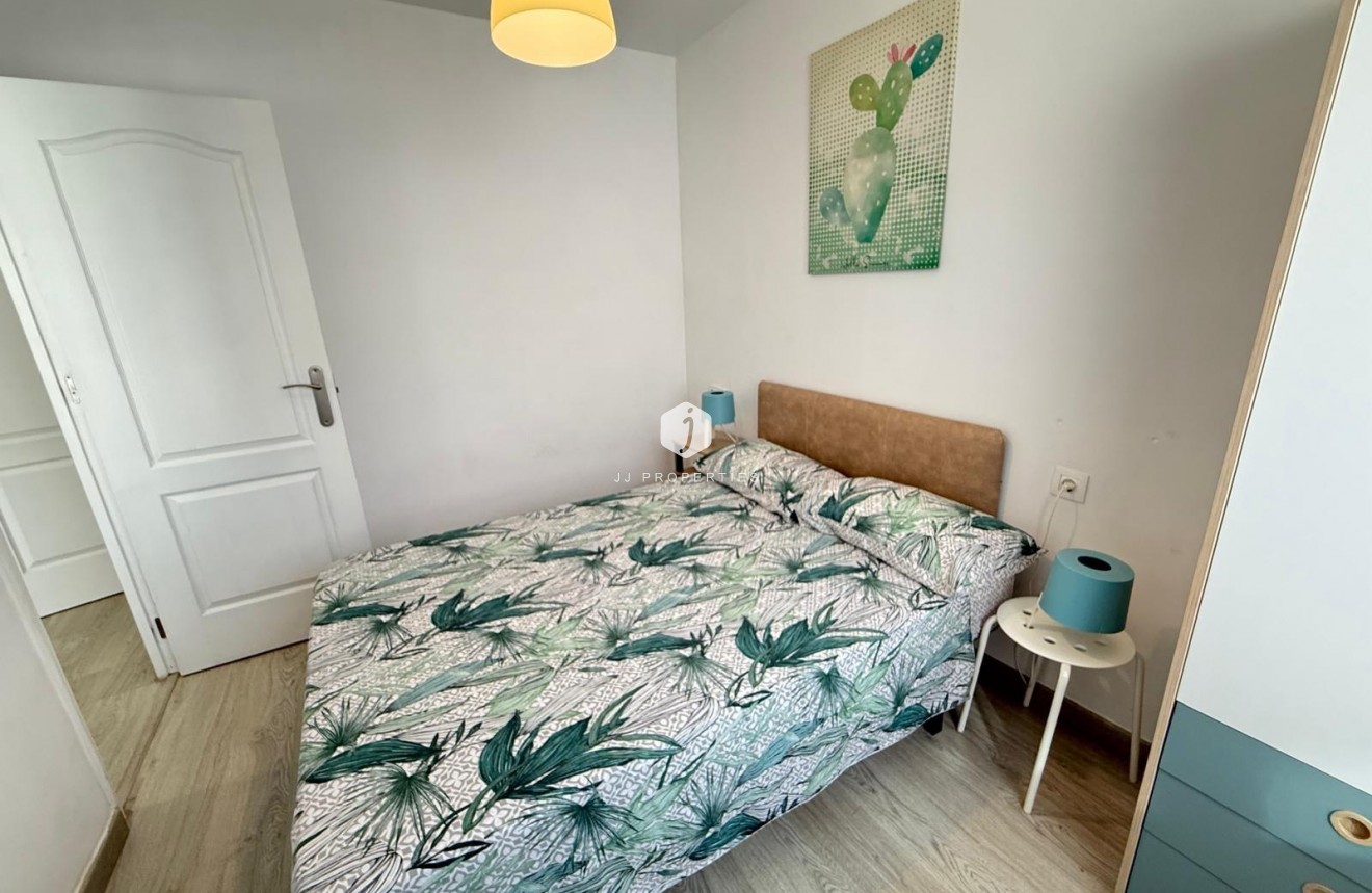 Tweedehands - Appartement / flat -
Torrevieja - Playa del Cura