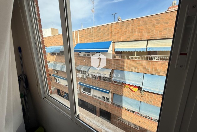 Tweedehands - Appartement / flat -
Torrevieja - Playa del Cura