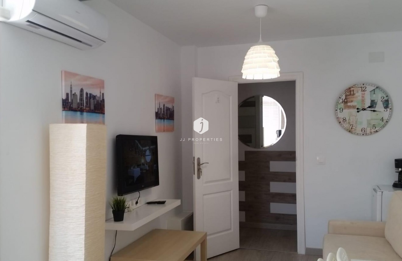 Tweedehands - Appartement / flat -
Torrevieja - Playa del Cura
