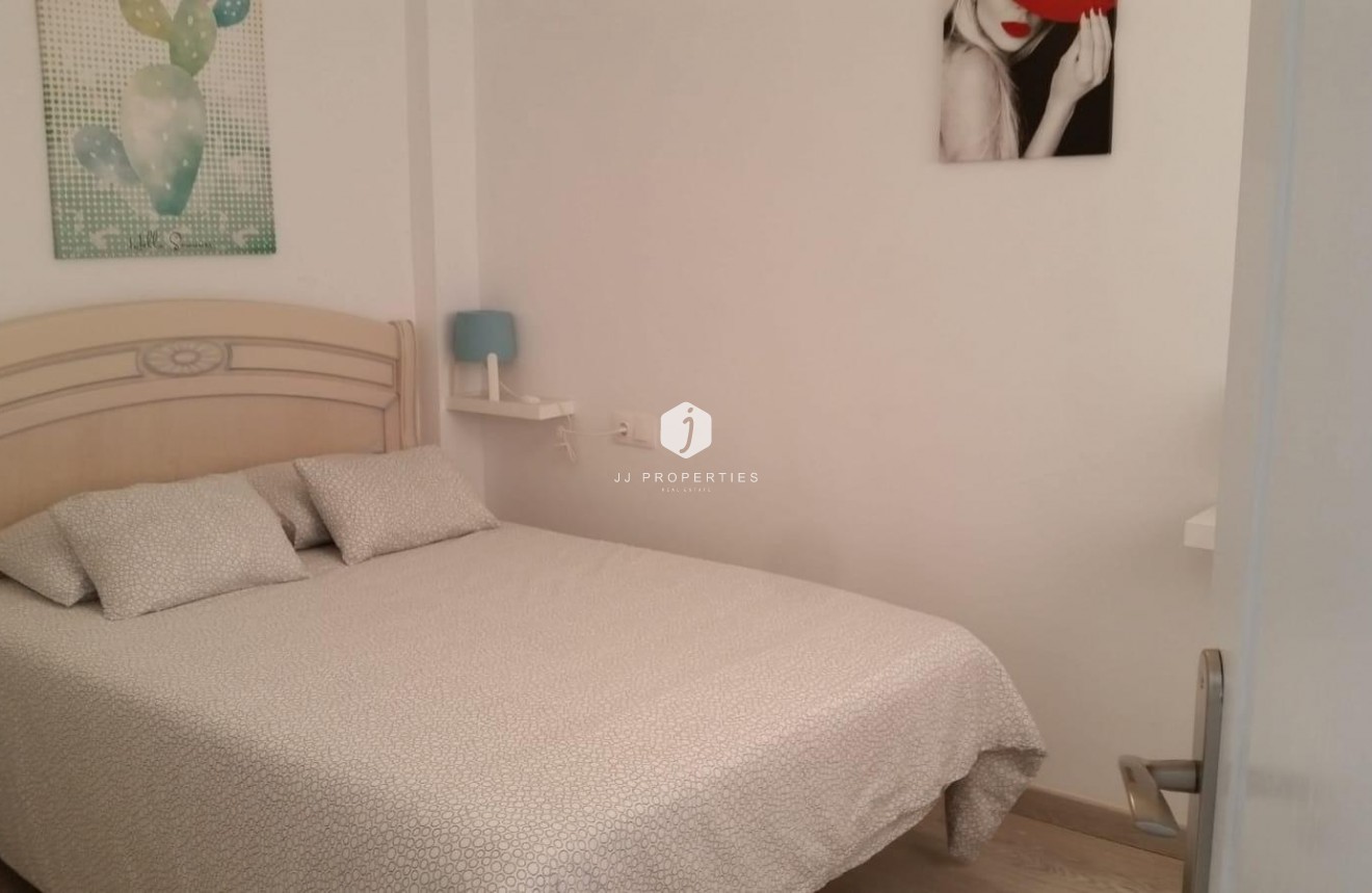 Tweedehands - Appartement / flat -
Torrevieja - Playa del Cura