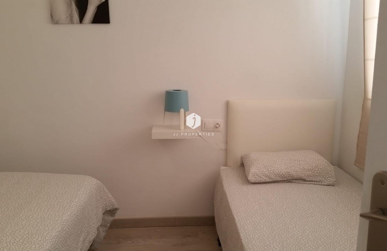 Tweedehands - Appartement / flat -
Torrevieja - Playa del Cura