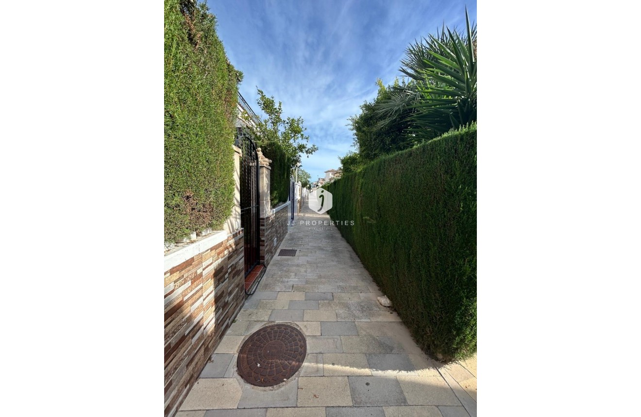 Z drugiej ręki - Dupleks -
Orihuela Costa - Punta Prima