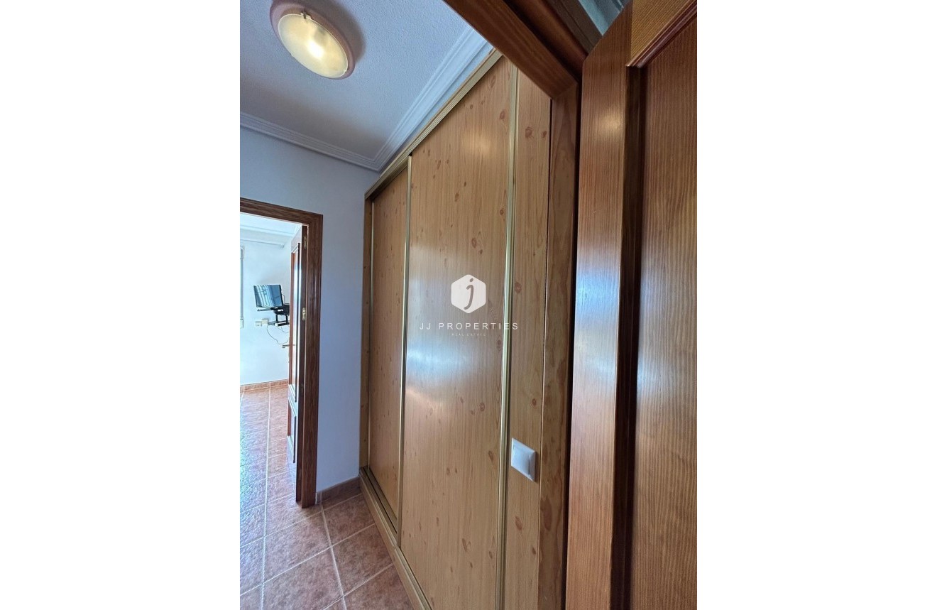 Z drugiej ręki - Dupleks -
Orihuela Costa - Punta Prima