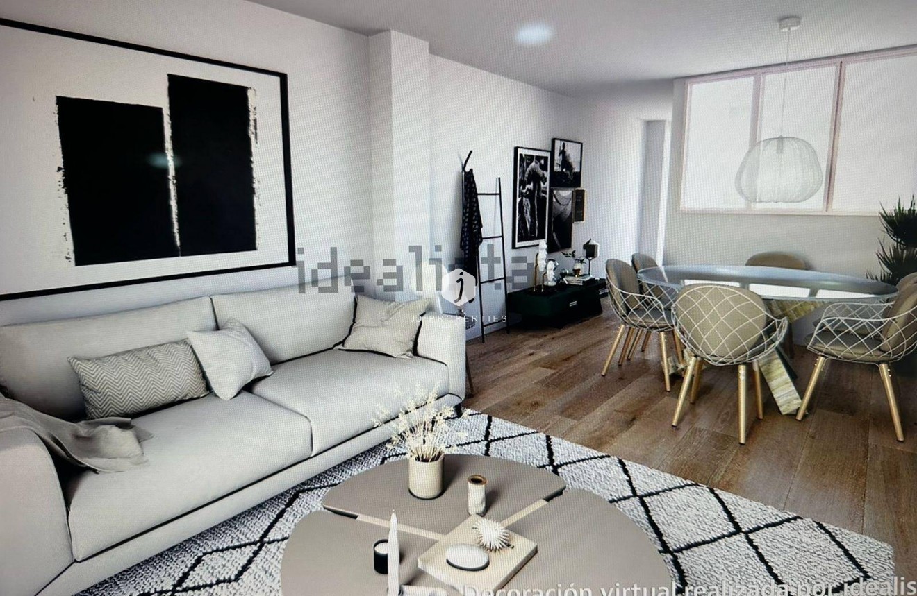 Tweedehands - Appartement / flat -
Torrevieja - Estacion de autobuses