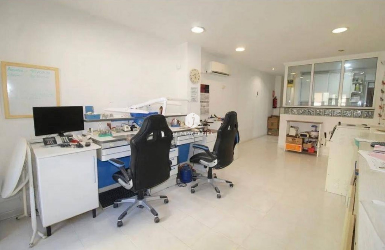 Tweedehands - Appartement / flat -
Torrevieja - Estacion de autobuses