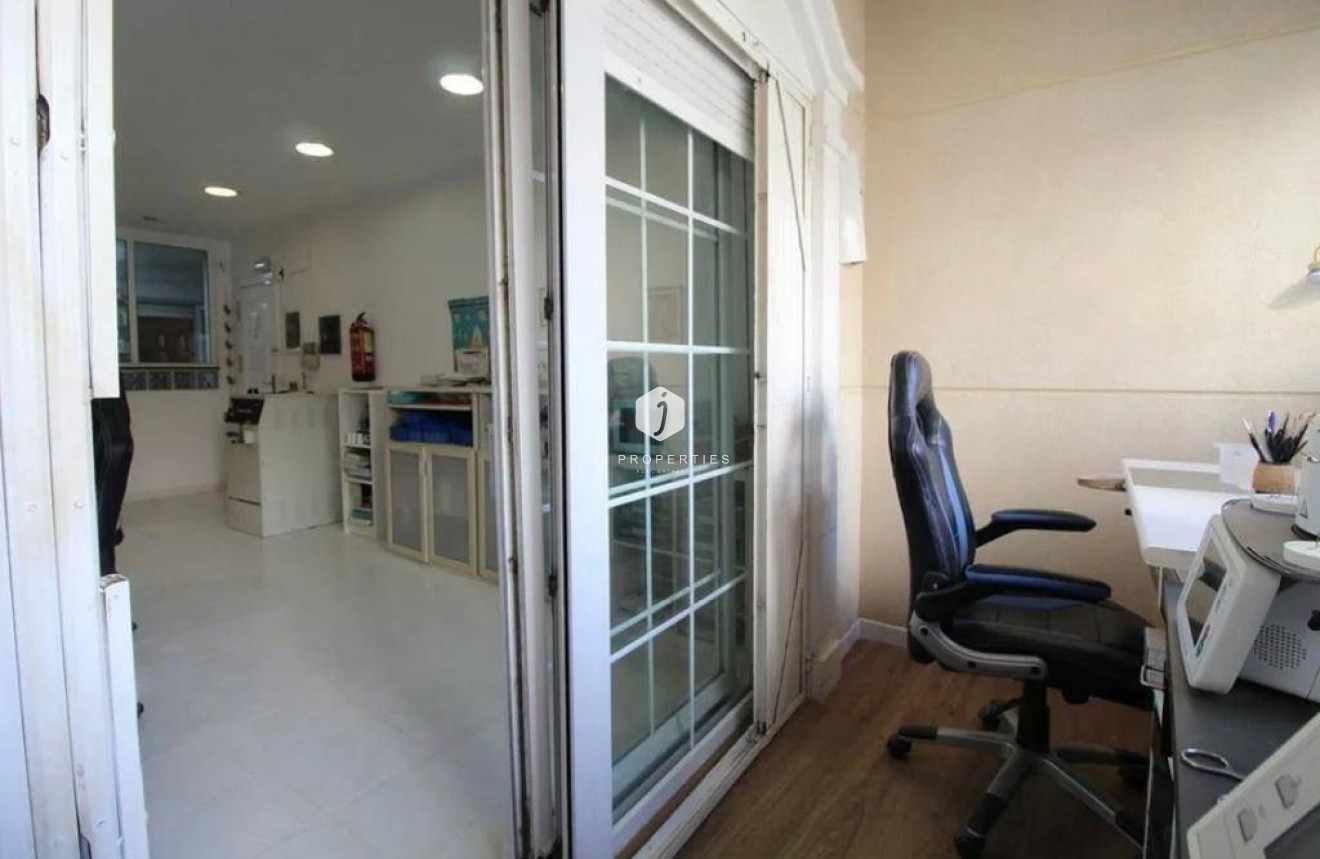 Tweedehands - Appartement / flat -
Torrevieja - Estacion de autobuses