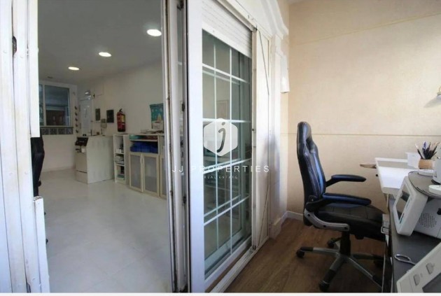 Tweedehands - Appartement / flat -
Torrevieja - Estacion de autobuses