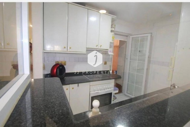 Tweedehands - Appartement / flat -
Torrevieja - Estacion de autobuses