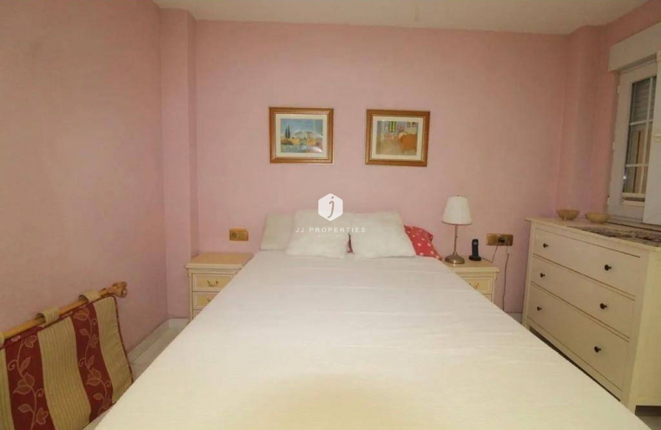 Tweedehands - Appartement / flat -
Torrevieja - Estacion de autobuses