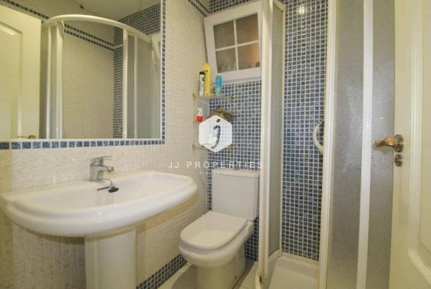 Tweedehands - Appartement / flat -
Torrevieja - Estacion de autobuses