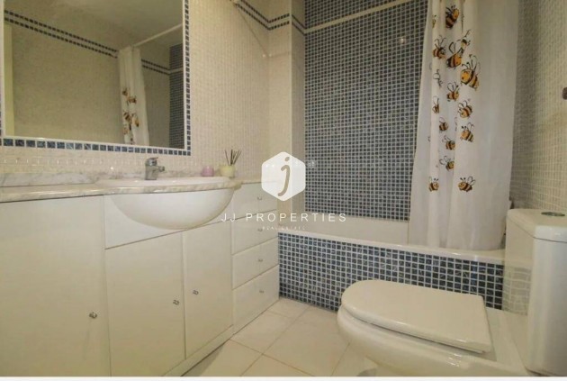 Tweedehands - Appartement / flat -
Torrevieja - Estacion de autobuses