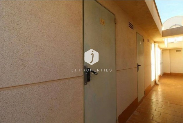 Tweedehands - Appartement / flat -
Torrevieja - Estacion de autobuses