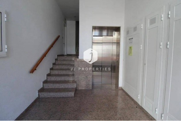 Tweedehands - Appartement / flat -
Torrevieja - Estacion de autobuses