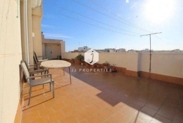 Tweedehands - Appartement / flat -
Torrevieja - Estacion de autobuses