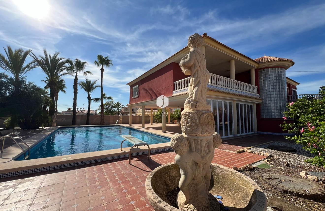 Tweedehands - Villa -
Torrevieja - Torreta Florida