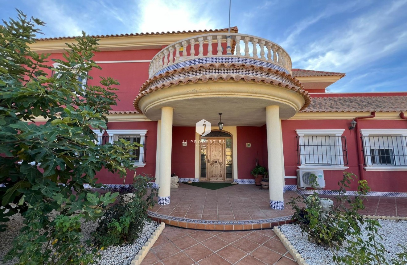 Tweedehands - Villa -
Torrevieja - Torreta Florida