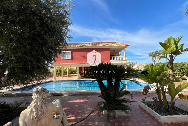 Tweedehands - Villa -
Torrevieja - Torreta Florida