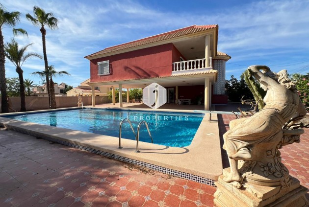 Tweedehands - Villa -
Torrevieja - Torreta Florida