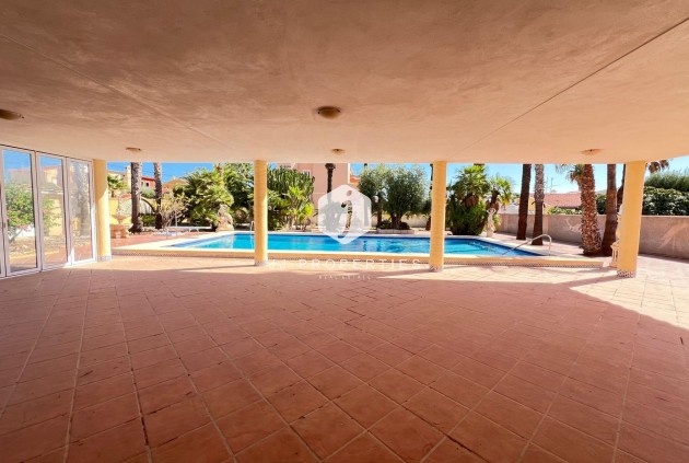 Tweedehands - Villa -
Torrevieja - Torreta Florida