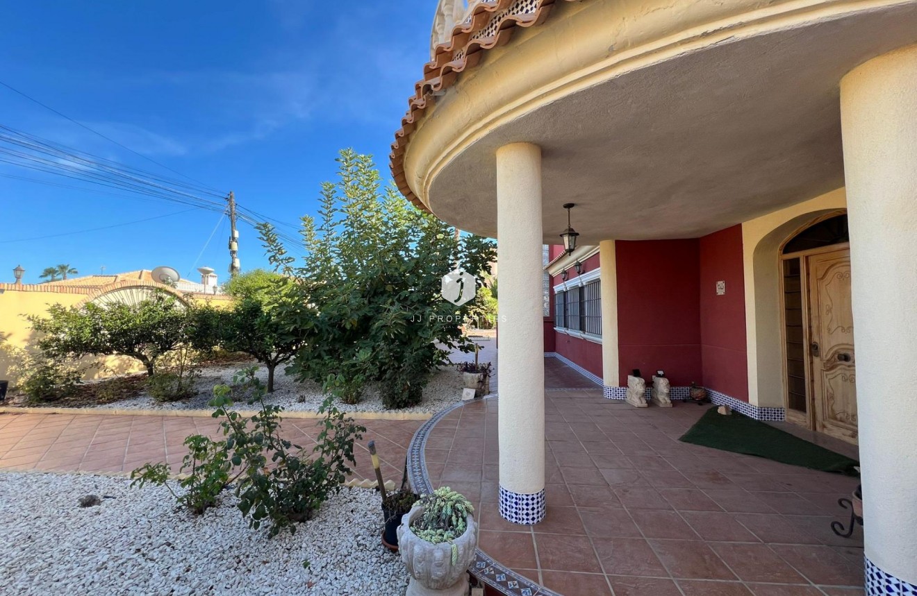 Tweedehands - Villa -
Torrevieja - Torreta Florida