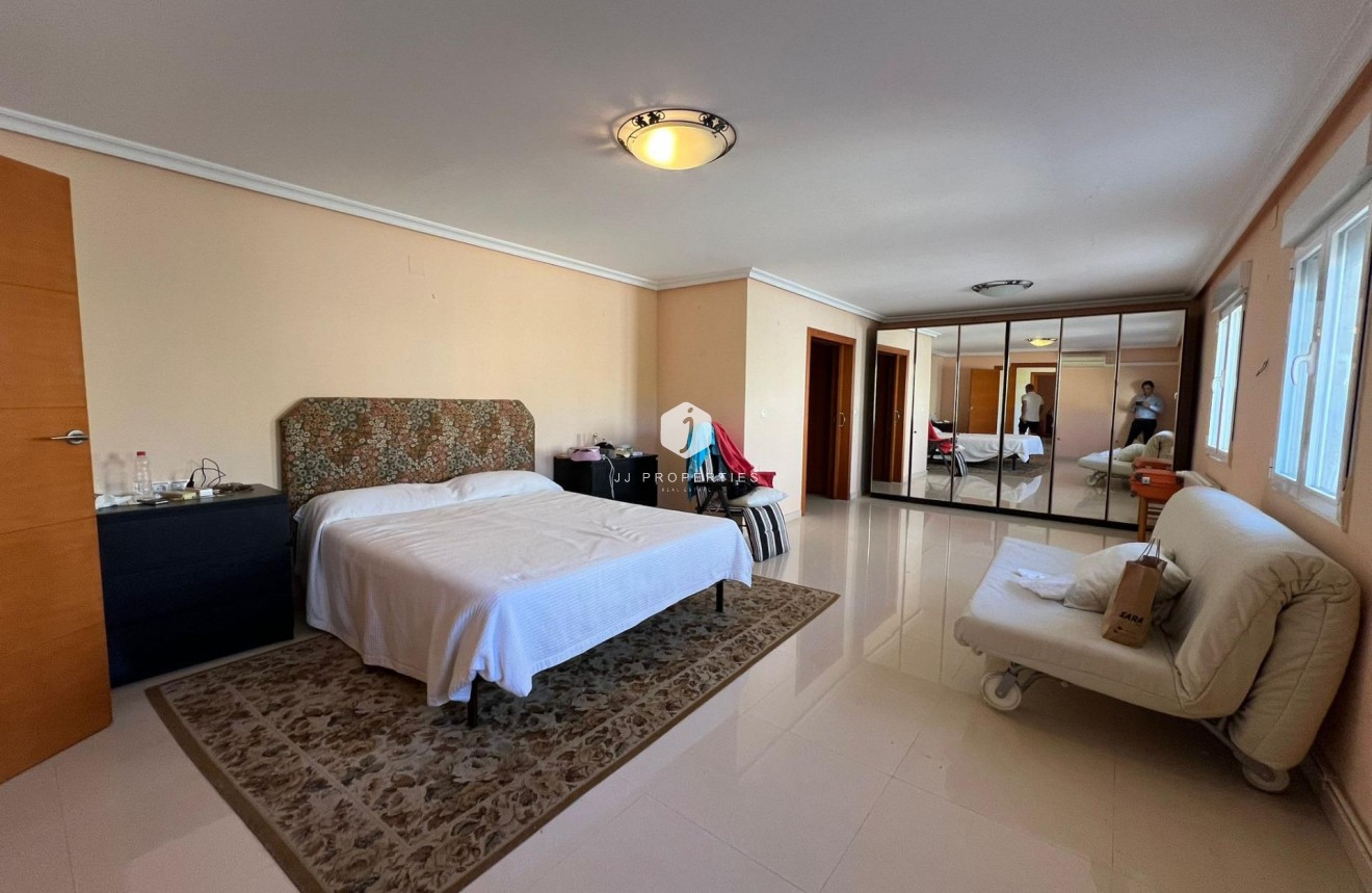 Tweedehands - Villa -
Torrevieja - Torreta Florida