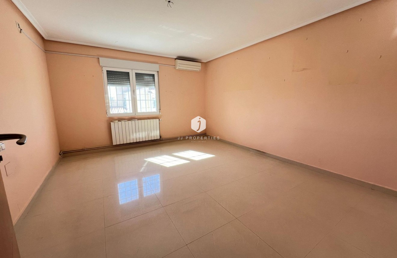 Tweedehands - Villa -
Torrevieja - Torreta Florida