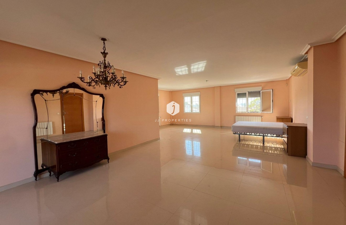 Tweedehands - Villa -
Torrevieja - Torreta Florida