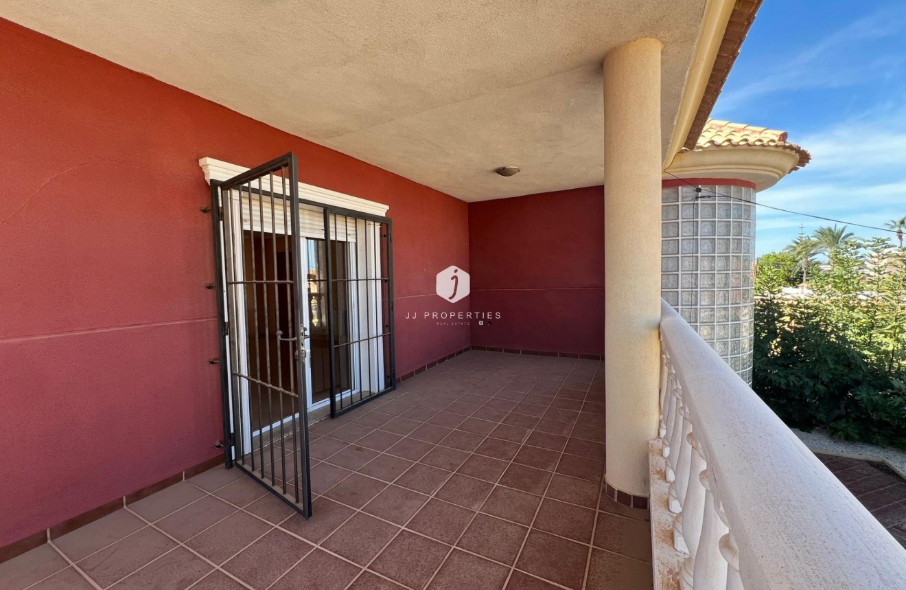 Tweedehands - Villa -
Torrevieja - Torreta Florida