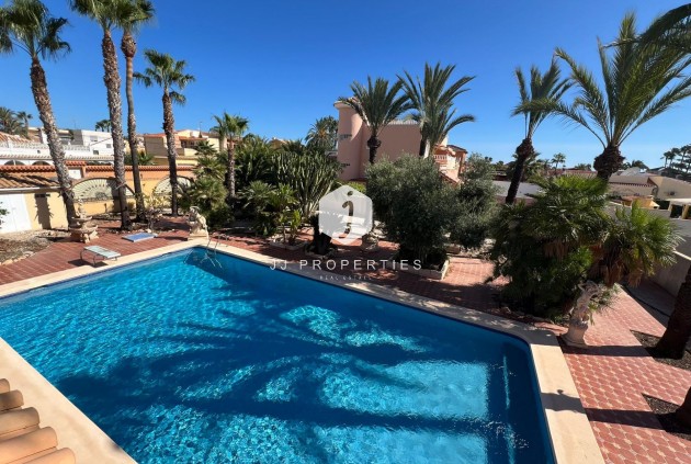 Tweedehands - Villa -
Torrevieja - Torreta Florida