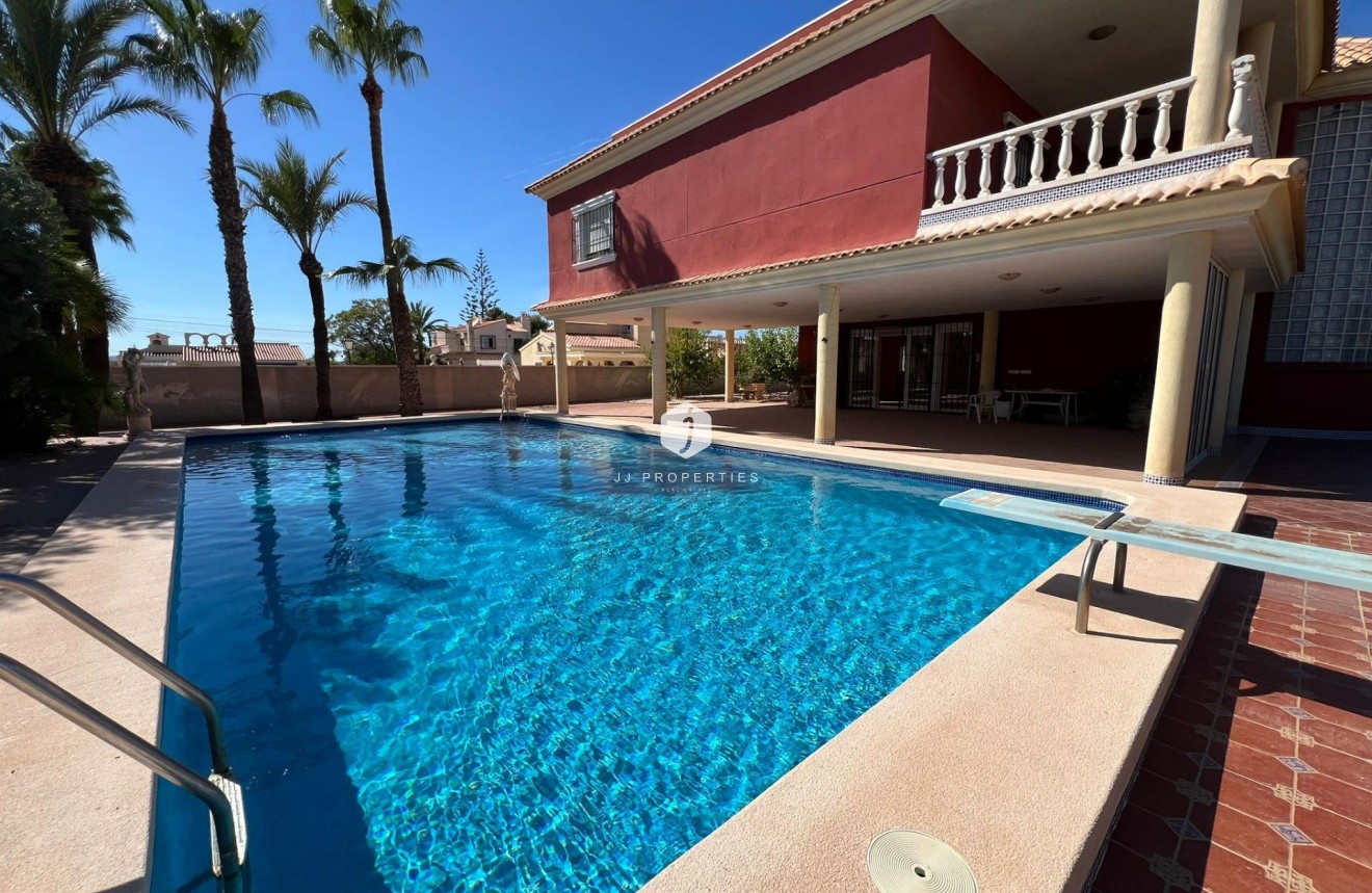 Tweedehands - Villa -
Torrevieja - Torreta Florida