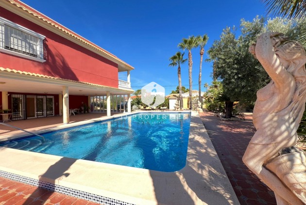 Tweedehands - Villa -
Torrevieja - Torreta Florida