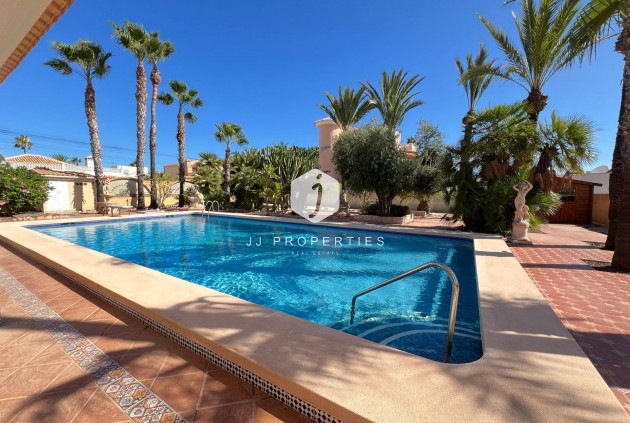 Tweedehands - Villa -
Torrevieja - Torreta Florida