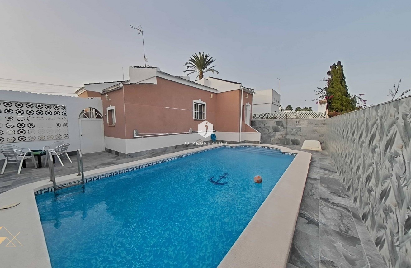 Tweedehands - Villa -
Torrevieja - San luis