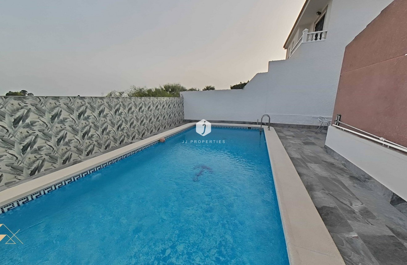 Tweedehands - Villa -
Torrevieja - San luis