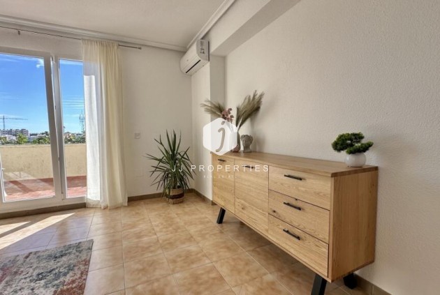 Tweedehands - Penthouse -
Torrevieja - Punta prima