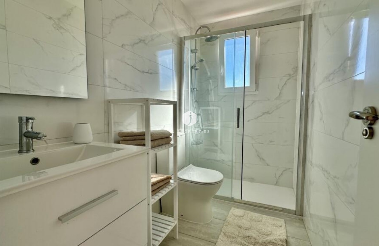 Tweedehands - Penthouse -
Torrevieja - Punta prima