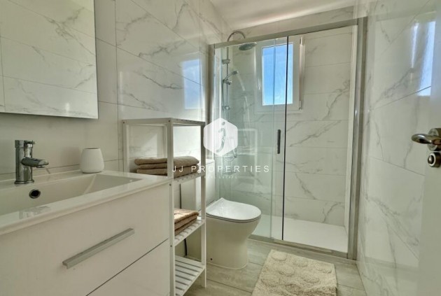 Tweedehands - Penthouse -
Torrevieja - Punta prima