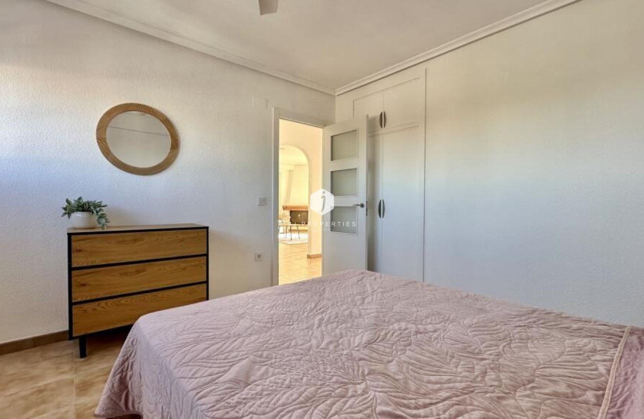 Tweedehands - Penthouse -
Torrevieja - Punta prima